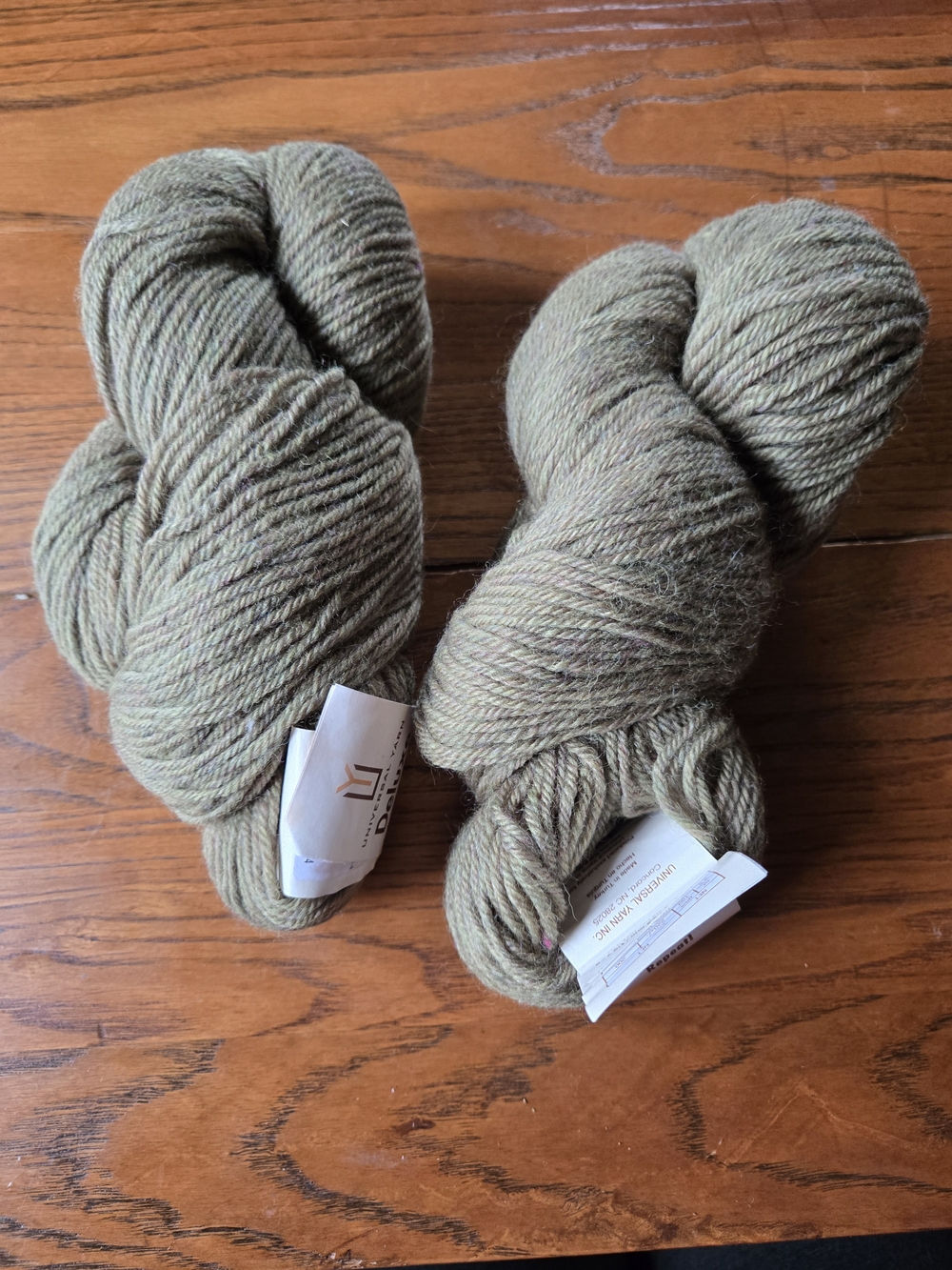 Universal Deluxe Worsted 100% Wool Yarn - Olive Green-Lichen -2